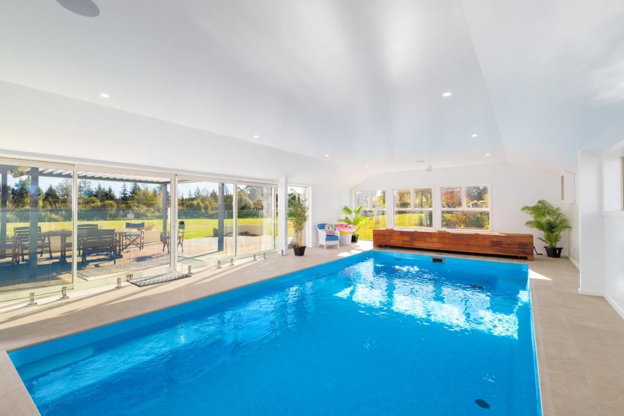 The Meadows Villa Christchurch Exterior foto