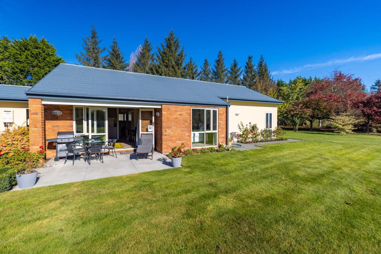 The Meadows Villa Christchurch Exterior foto