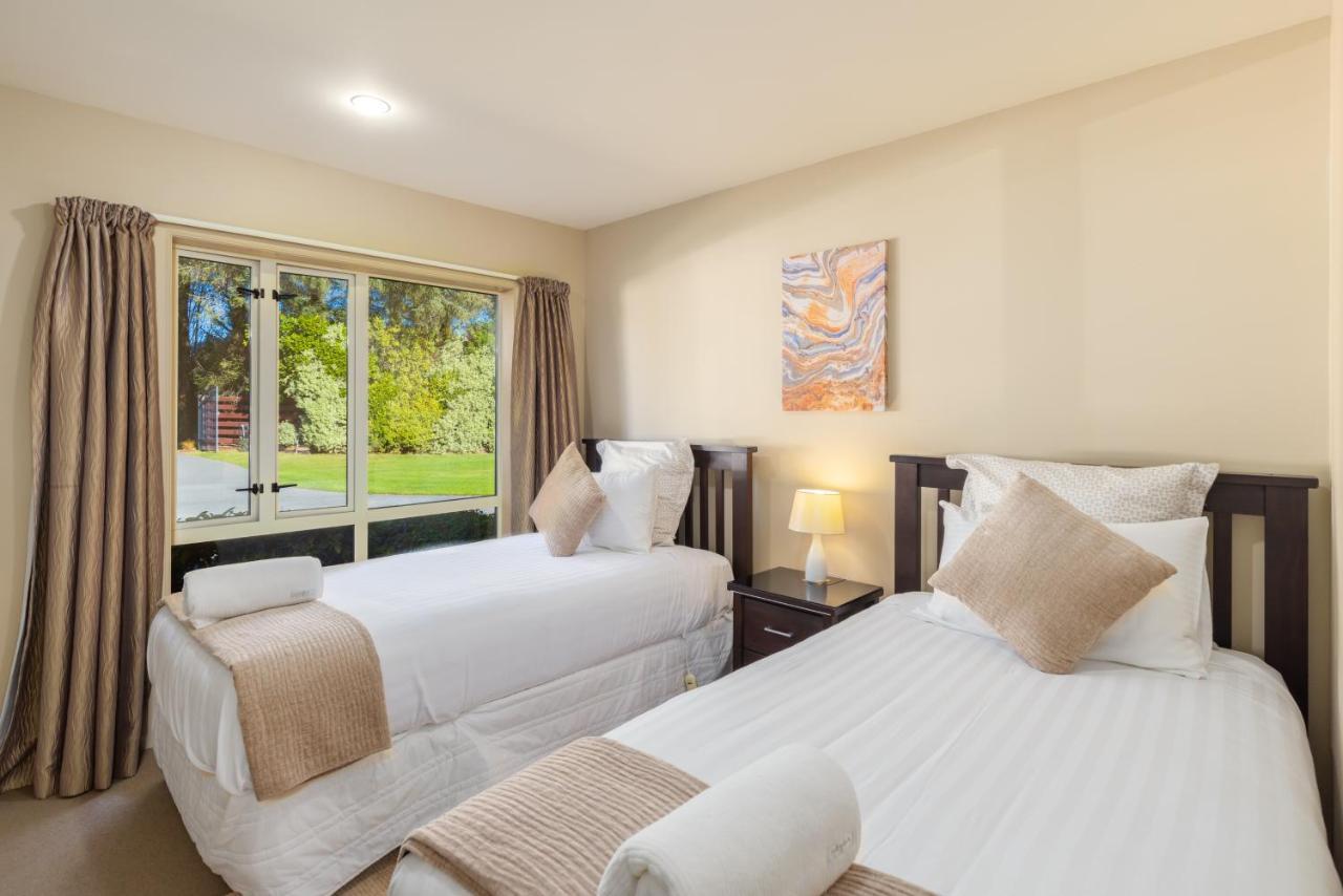 The Meadows Villa Christchurch Exterior foto
