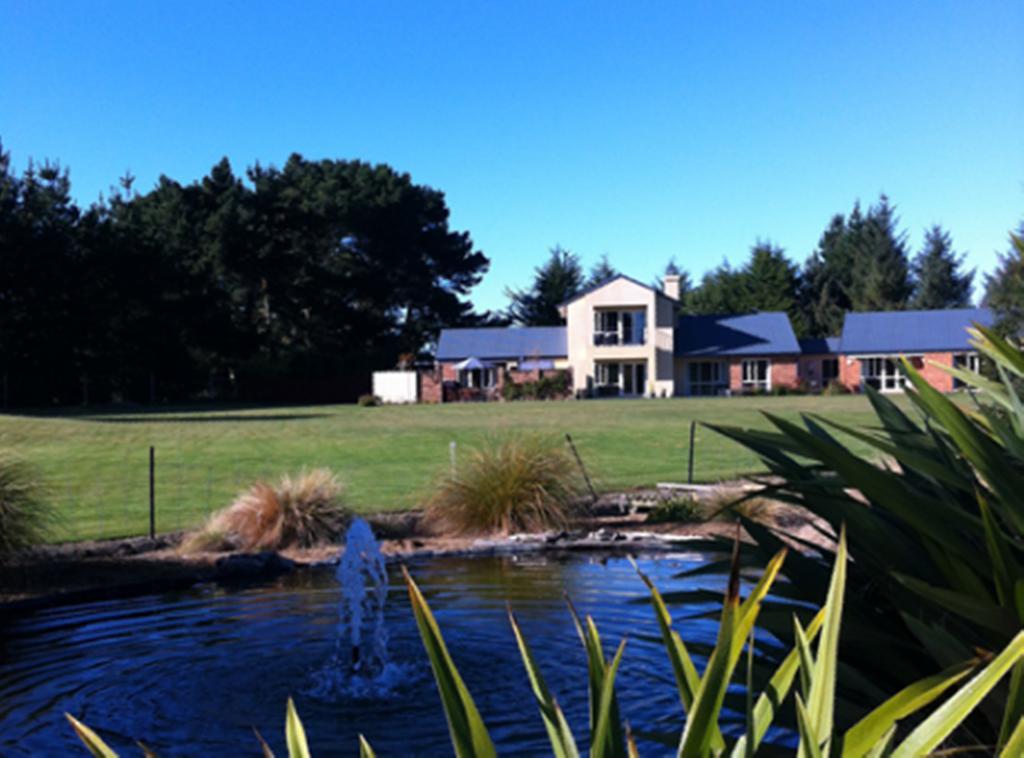 The Meadows Villa Christchurch Exterior foto