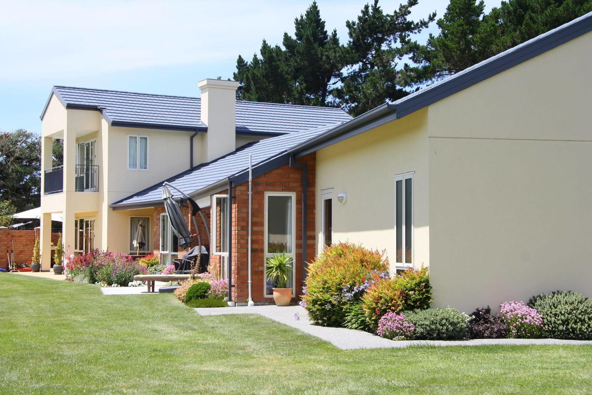 The Meadows Villa Christchurch Exterior foto