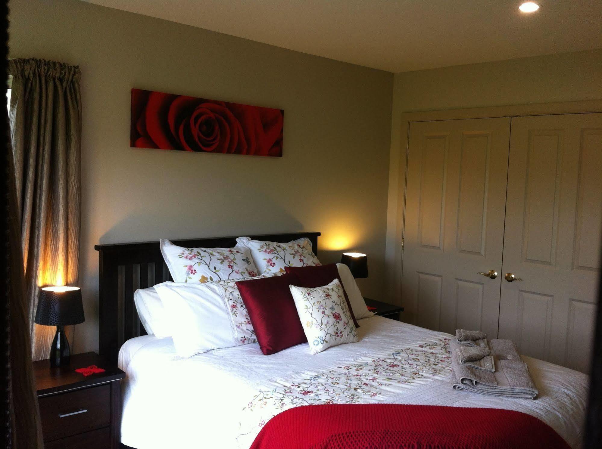 The Meadows Villa Christchurch Exterior foto