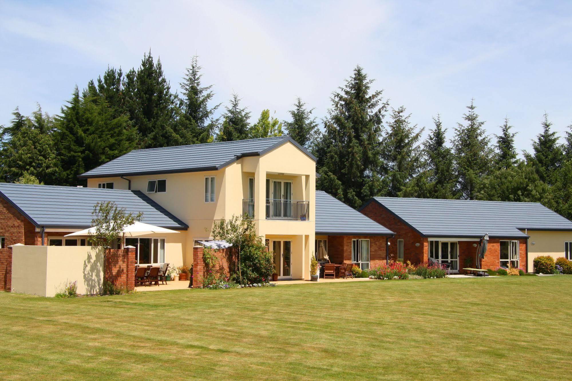 The Meadows Villa Christchurch Exterior foto