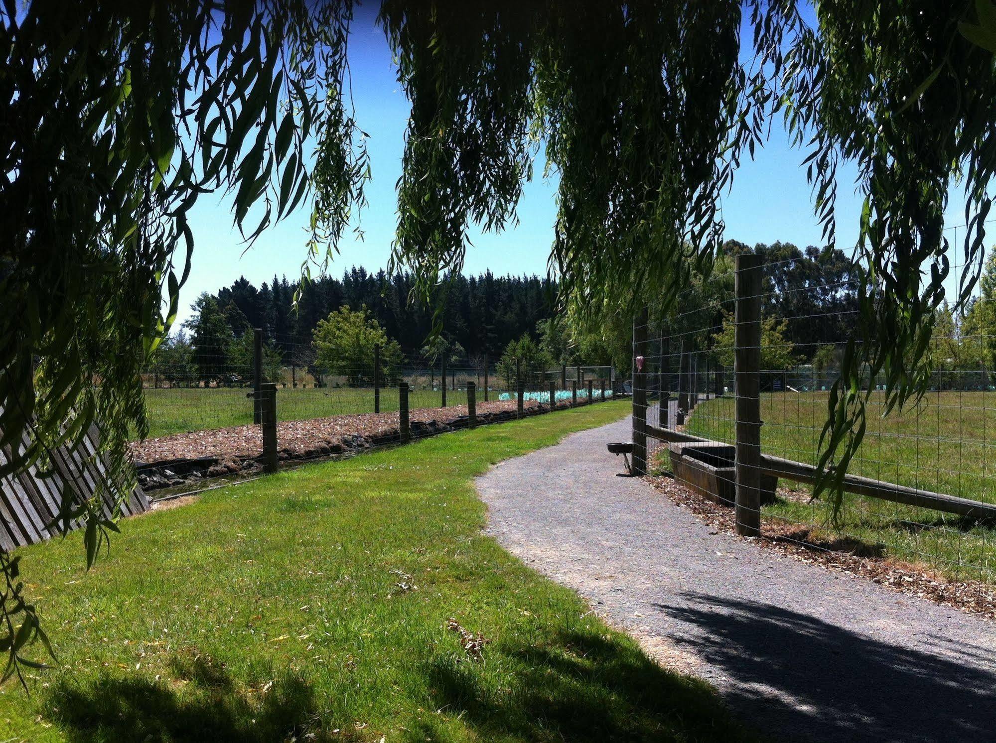 The Meadows Villa Christchurch Exterior foto